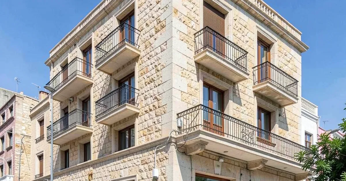 How does the Aliyah basket of benefits impact property purchase tax for a new immigrant buying their first home in Beer